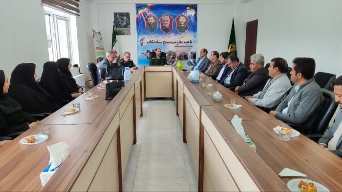تجلیل از معلمان فرزند شهید در تکاب تجلیل از معلمان فرزند شهید در تکاب