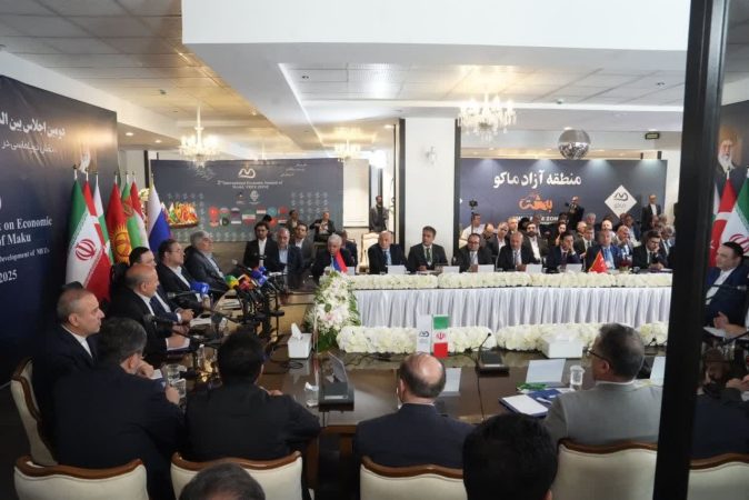ایران و آذربایجان در آستانه توسعه روابط ایران و آذربایجان در آستانه توسعه روابط