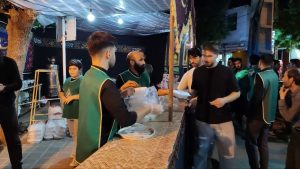 پخت و توزیع روزانه بیش از ۱۵۰۰ پرس غذای گرم در تکاب