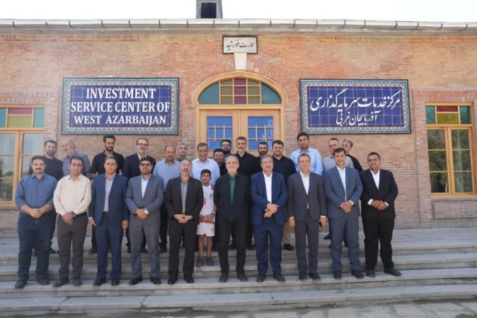 بازدید رئیسجمهور از مرکز خدمات سرمایهگذاری آذربایجانغربی بازدید رئیسجمهور از مرکز خدمات سرمایهگذاری آذربایجانغربی