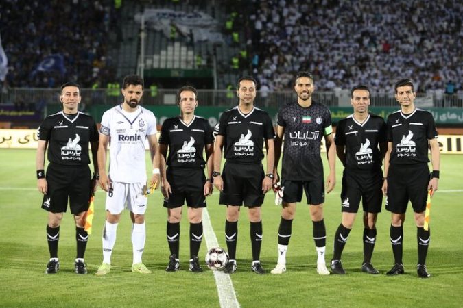 داور VAR در فینال جام حذفی اشتباه کرد داور VAR در فینال جام حذفی اشتباه کرد