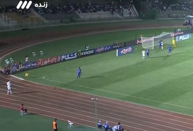 گل اول ذوب آهن به استقلال با شوت سرکش مختاری گل اول ذوب آهن به استقلال با شوت سرکش مختاری