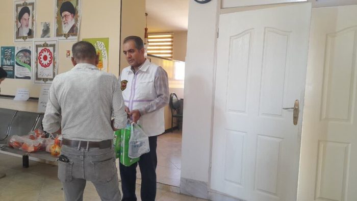 کمک خیرین شاهیندژ به خانوادههای نیازمند با همکاری اورژانس اجتماعی کمک خیرین شاهیندژ به خانوادههای نیازمند با همکاری اورژانس اجتماعی