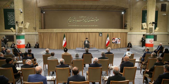 بیانات رهبر معظم انقلاب در دیدار رئیسجمهور و اعضای هیئت دولت بیانات رهبر معظم انقلاب در دیدار رئیسجمهور و اعضای هیئت دولت