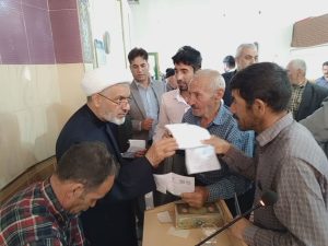 دیدار حجت الاسلام والمسلمین محمد میرزایی با اهالی روستای قره قیه در بخش کشاورز