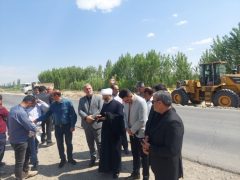 بازدید میدانی حجت الاسلام والمسلمین محمد میرزائی از پروژه راه سازی کشاورز به احمدآباد 