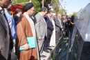 ادای احترام دکتر اتابک، دکتر رحمانی و حجت الاسلام میرزائی به مقام شامخ شهدا در ارومیه