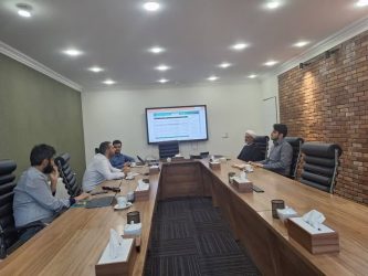 بازدید حجت الاسلام میرزائی از گروه سیاست‌ پژوهی و تحلیل داده نمافر