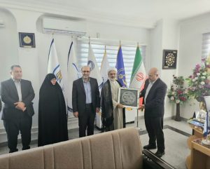 حضور حجت الاسلام میرزائی در اداره کل کمیته امداد امام خمینی (ره) آذربایجان غربی